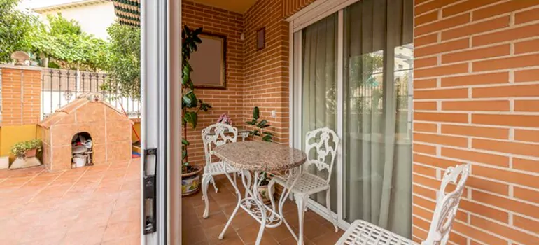 Adding Porch Enclosures To Your Home in Oakland, CA